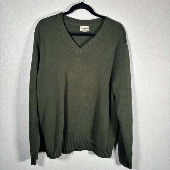 L.L. Bean Green Pullover V-Neck Long Sleeve Knit Preppy Outdoors Cotton Sweater - Picture 4 of 9